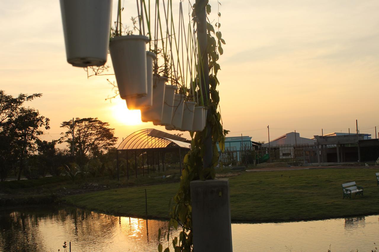Menam Resort Nakhon Pathom Dış mekan fotoğraf