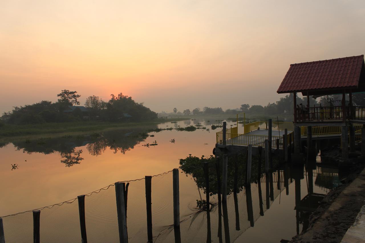 Menam Resort Nakhon Pathom Dış mekan fotoğraf